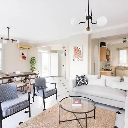 Spacious Exquisite 5br With Private Pool Βίλα *