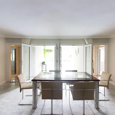 Spacious Exquisite 5br With Private Pool Βίλα