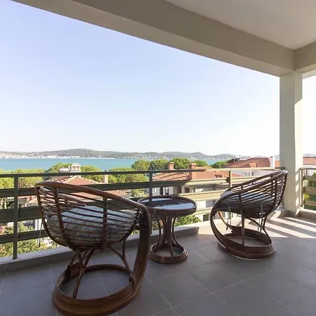 Spacious Exquisite 5br With Private Pool Βίλα *