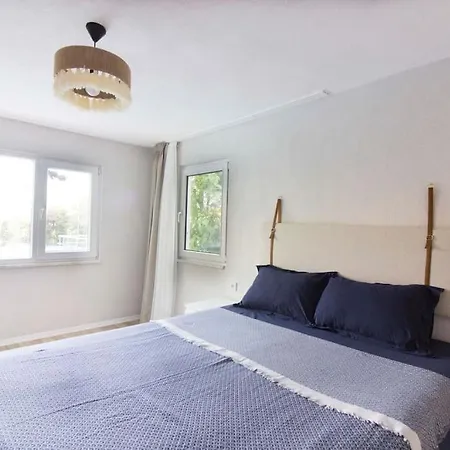 Spacious Exquisite 5br With Private Pool Βίλα