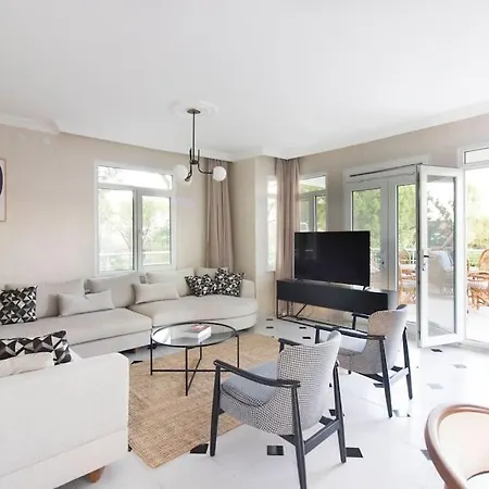 Spacious Exquisite 5br With Private Pool Βίλα Ayvalı