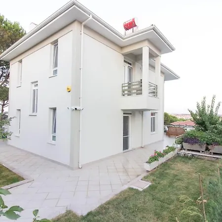 Spacious Exquisite 5br With Private Pool Βίλα